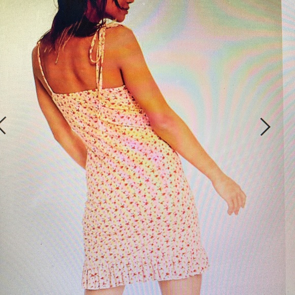 New Urban threads coral floral gathered bodice ruffled bottom dress in size 8 - Picture 4 of 9